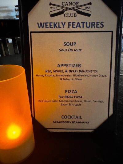🇺🇸New Weekly Features Have Arrived🇺🇸🥣 Soup Du Jour
🥖 Red White & Berry Bruschetta
🍕 The BOSS Pizza
🍹 Strawberry Margarita 

Cheers! 🍻 

canoeclubwinebar21 eatdrinkandbemerry meetmeatthecanoeclub marbleheadohio notsaltyjustgreat livelakelove ottowacounty lakeerieliving Catawba catawbaisland eatdrinklocal supportlocalbusinesses supportlocalmusic supportlocalartists winebar lakeerielove lakeerieshoresandislands cheers