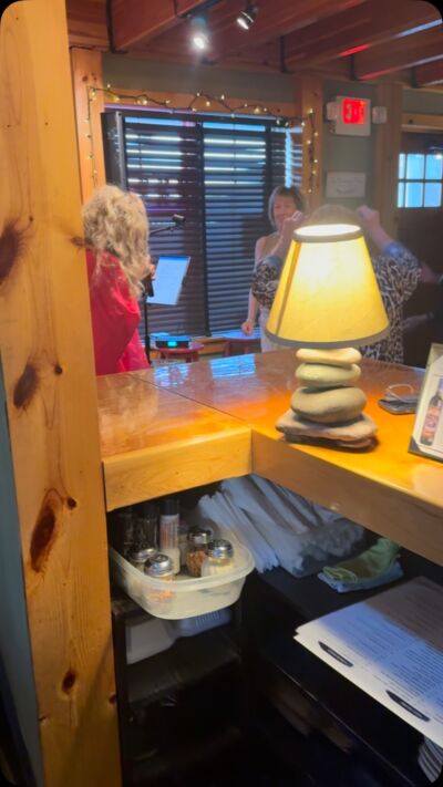 Fun times are always had here at The Canoe Club Wine Bar! Nia Covington sounding amazing as usual 🎶